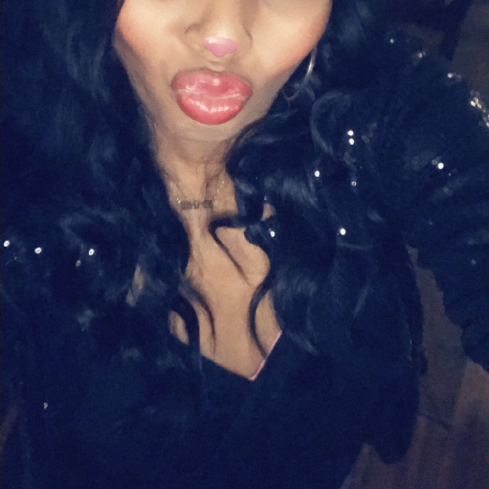 Meet your Posher, April